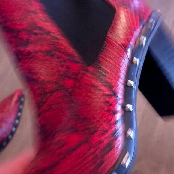 Charles by Charles David Red Snake Print Studded Heeled Boots - Size 9 - Picture 7 of 11